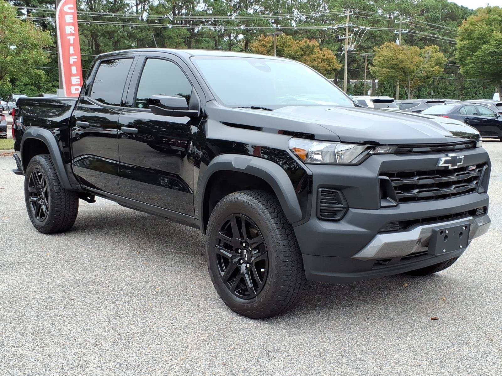 Used 2023 Chevrolet Colorado Trail Boss w/ Safety Package AWD/4WD image 6