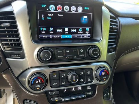 Used 2019 Chevrolet Tahoe LT w/ LT Signature Package AWD/4WD image 17