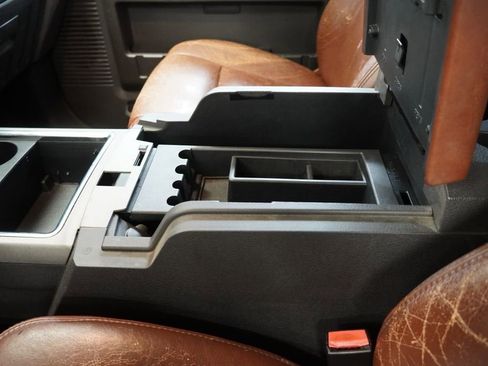 Used 2011 Ford F250 King Ranch w/ King Ranch w/Chrome Pkg AWD/4WD image 23