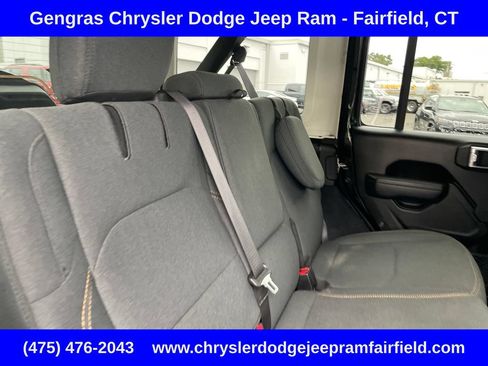 Used 2024 Jeep Wrangler Unlimited AWD/4WD image 27