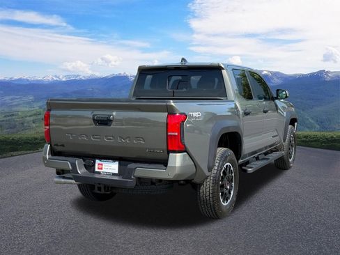 Used 2026 Toyota Tacoma TRD Off-Road w/ TRD Off Road Upgrade Package AWD/4WD image 5