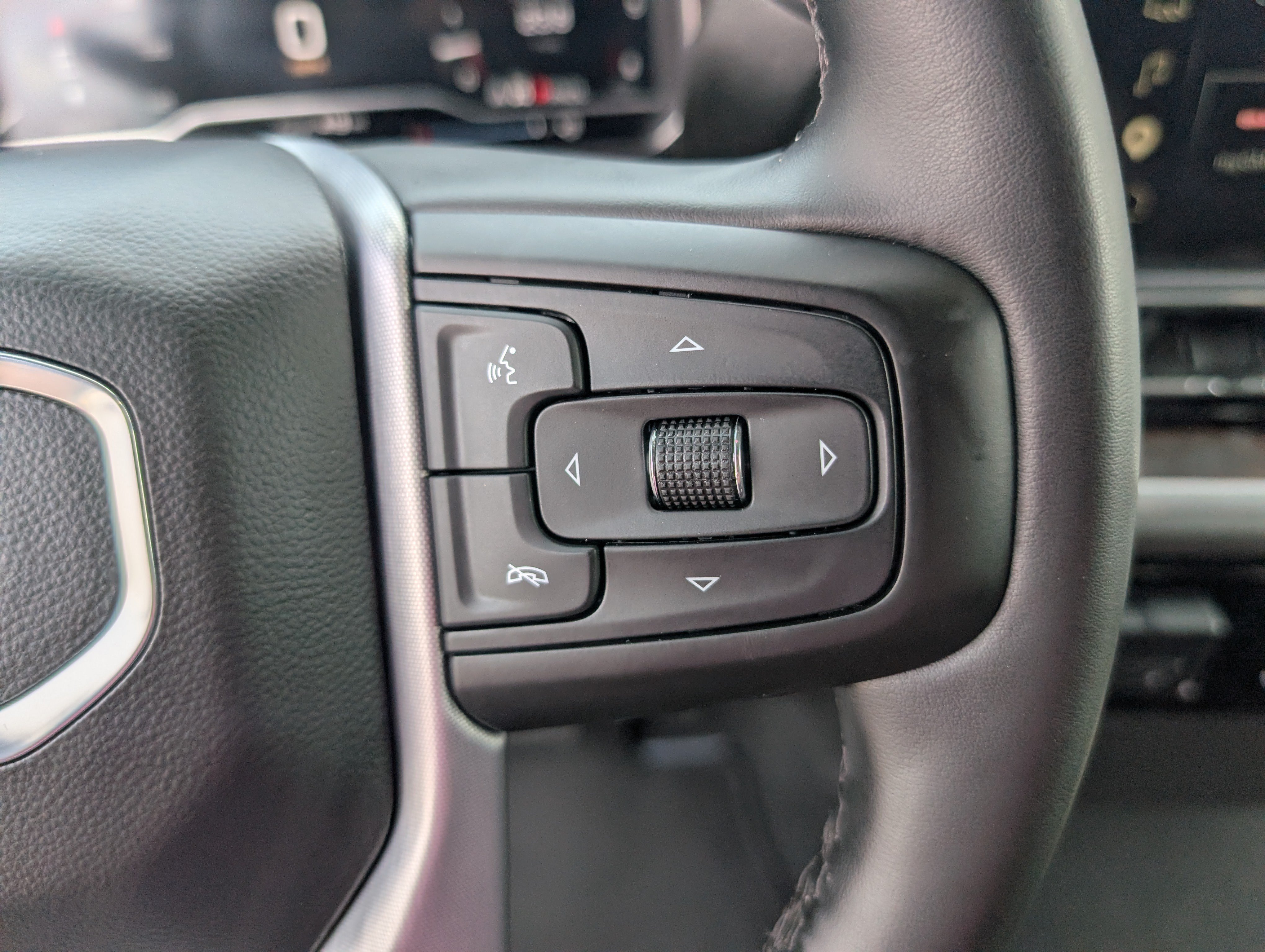 Used 2025 GMC Sierra 1500 SLT AWD/4WD image 17