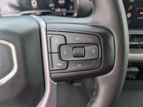Used 2025 GMC Sierra 1500 SLT AWD/4WD image 17