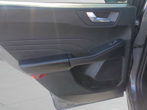 Used 2025 Ford Escape ST-Line FWD image 13