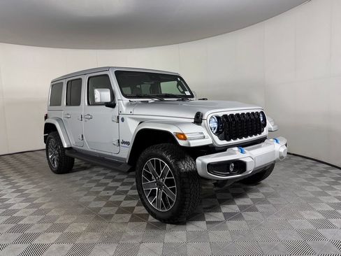Used 2024 Jeep Wrangler High Altitude AWD/4WD image 5