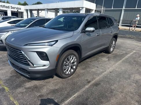 Used 2026 Buick Enclave Preferred w/ Power Package FWD image 1