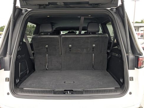 Used 2024 Jeep Wagoneer Series II w/ Flexible Seating Group image 12