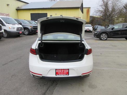 Used 2019 Kia Cadenza Premium image 5