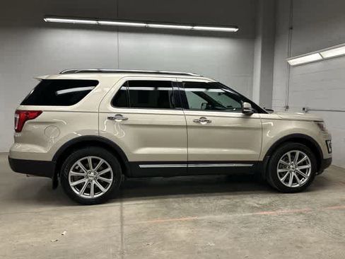 Used 2017 Ford Explorer Limited AWD/4WD image 3