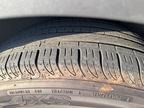 Used 2023 Kia Sportage EX image 9