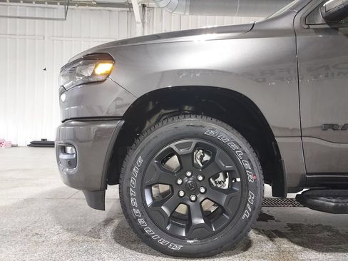New 2026 RAM 1500 Express AWD/4WD image 16