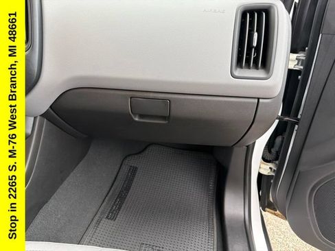 Used 2022 Chevrolet Colorado W/T RWD image 23