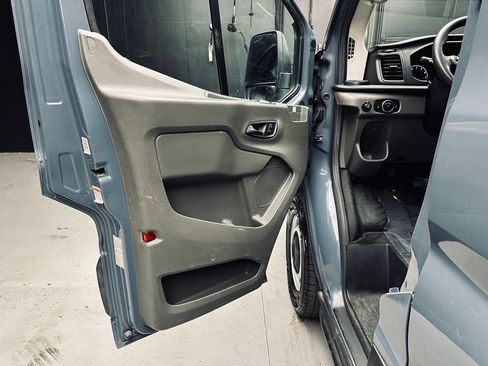 Used 2020 Ford Transit 250 148 High Roof Extended RWD image 24