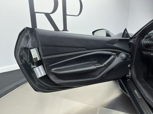 Used 2021 Ferrari F8 Tributo RWD image 24