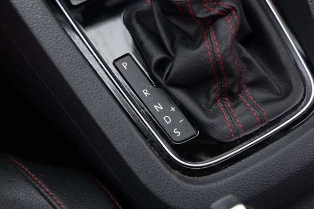 Used 2017 Volkswagen Jetta GLI FWD image 41