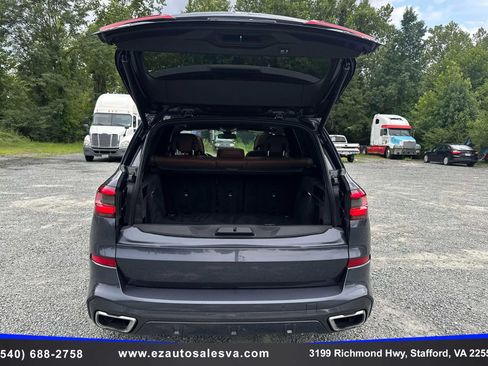 Used 2019 BMW X5 xDrive50i w/ M Sport Package AWD/4WD image 11
