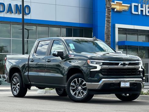 New 2026 Chevrolet Silverado 1500 LT w/ Z71 Off-Road Package image 2