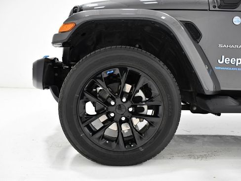Used 2023 Jeep Wrangler Unlimited Sahara w/ Cold Weather Group AWD/4WD image 7