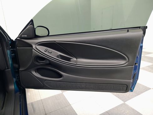 Used 2004 Ford Mustang Cobra image 59