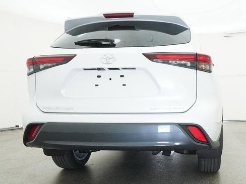 New 2026 Toyota Highlander Limited AWD/4WD image 2