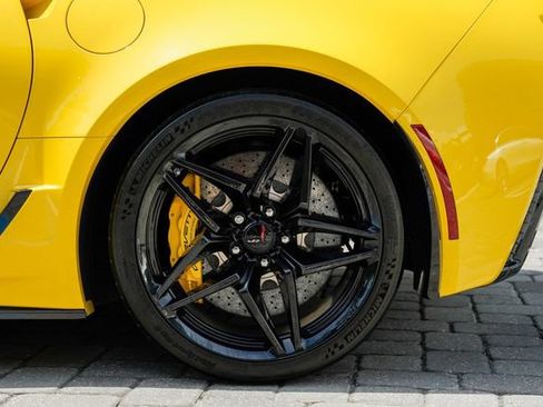 Used 2019 Chevrolet Corvette ZR1 RWD image 17