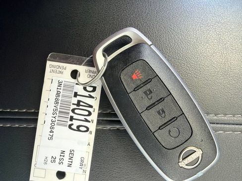 Used 2025 Nissan Sentra S FWD image 39