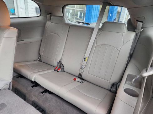 Used 2017 Buick Enclave Premium image 12