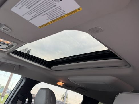 Certified 2025 Toyota Sienna XLE w/ XLE Plus Package AWD/4WD image 9