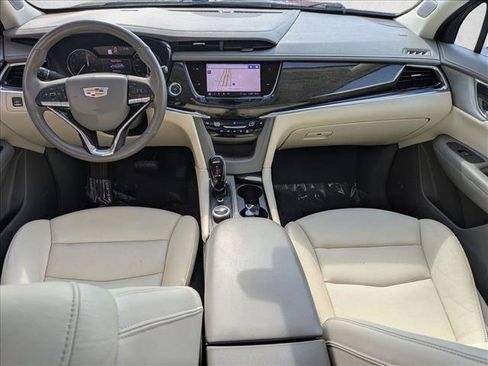 Used 2020 Cadillac XT6 Premium Luxury FWD image 19