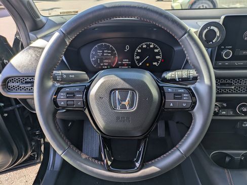 Used 2025 Honda HR-V Sport image 18
