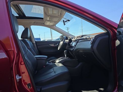 Used 2015 Nissan Rogue SL w/ SL Premium Package AWD/4WD image 28