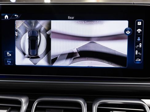 Certified 2024 Mercedes-Benz Maybach GLS 600 4MATIC image 18