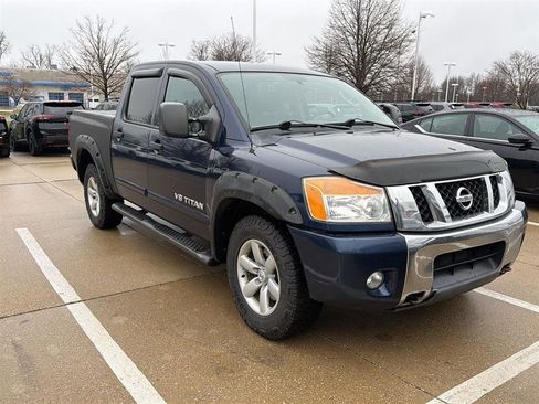 Used 2011 Nissan Titan S image 4
