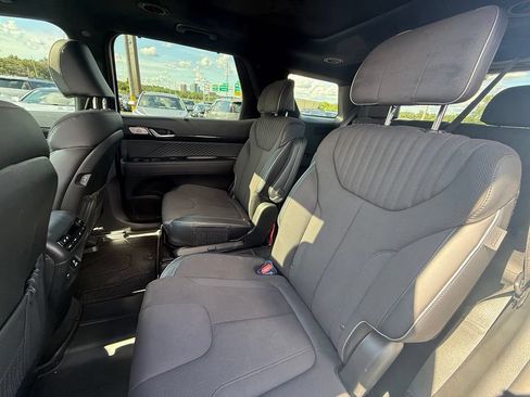 Used 2025 Hyundai Palisade Calligraphy AWD/4WD image 6