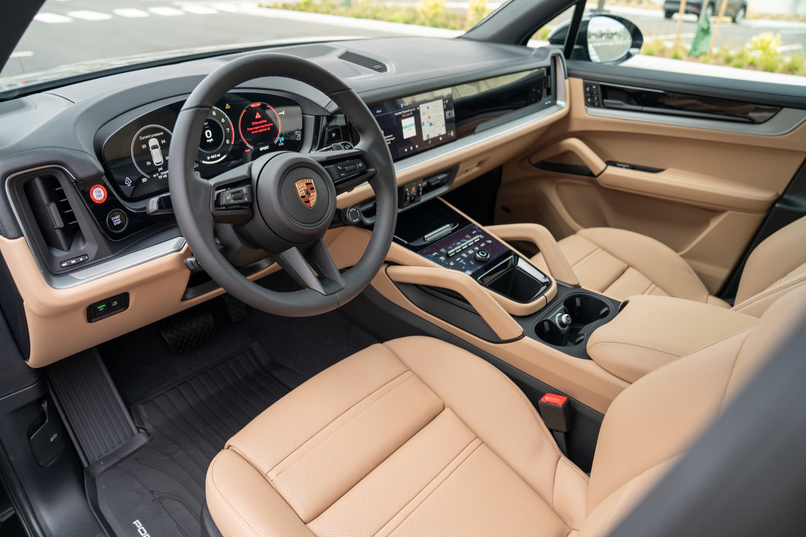 Certified 2026 Porsche Cayenne AWD/4WD image 4