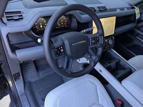 New 2026 Land Rover Defender 110 X-Dynamic SE image 3