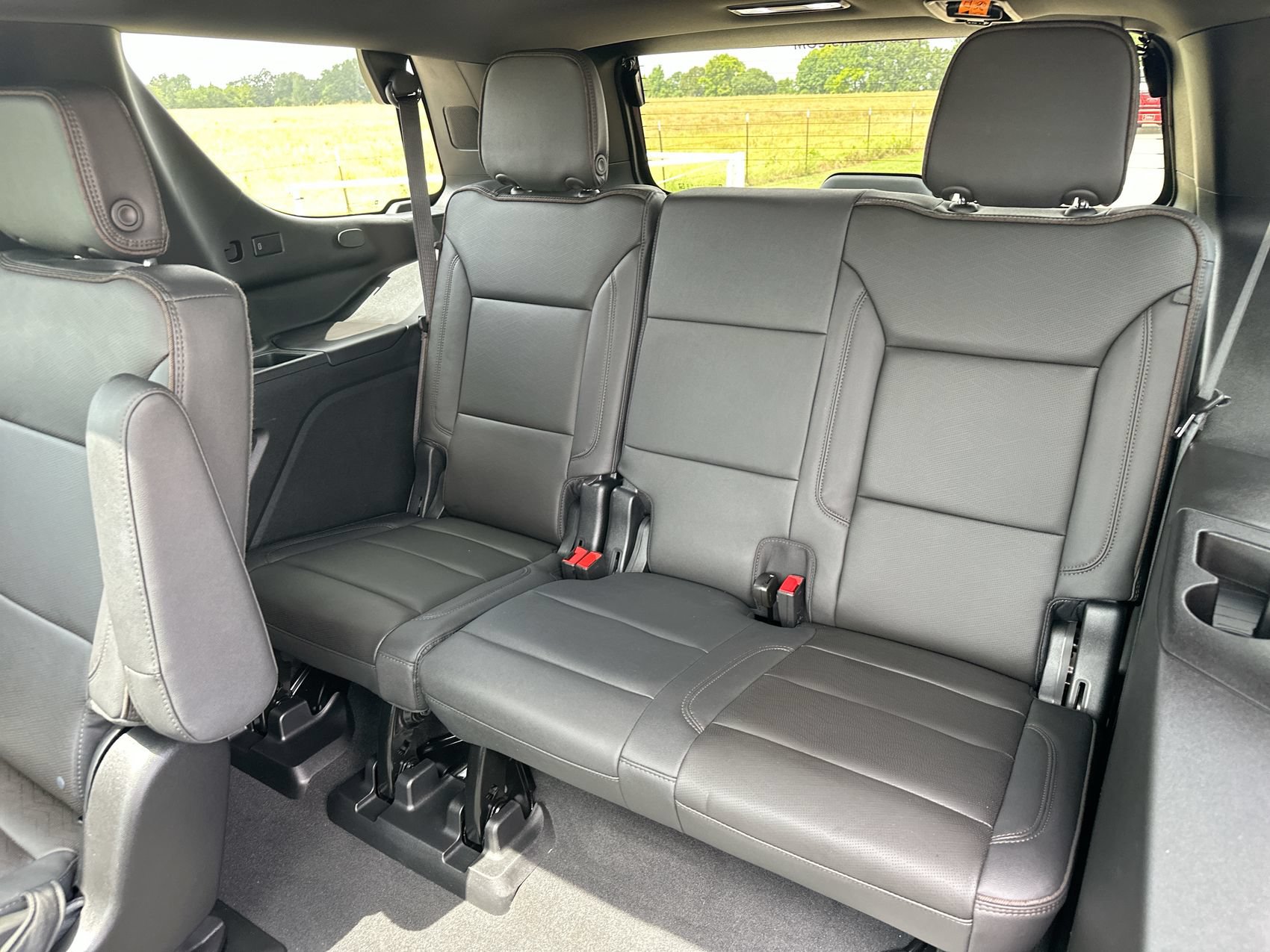 Used 2024 Chevrolet Tahoe High Country RWD image 26