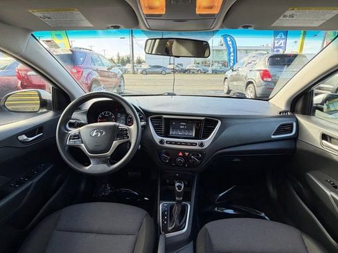 Used 2021 Hyundai Accent SE image 9
