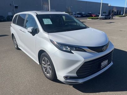 Used 2023 Toyota Sienna XLE