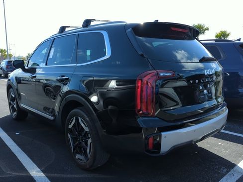 Certified 2024 Kia Telluride S image 8