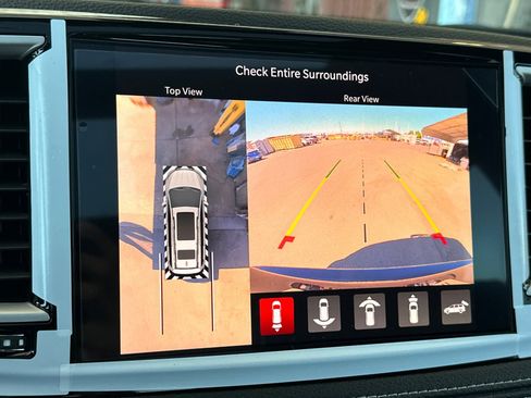 New 2027 Chrysler Pacifica Limited w/ Family Tech Group AWD/4WD image 21