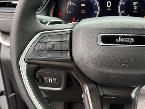 New 2026 Jeep Grand Cherokee Altitude AWD/4WD image 14