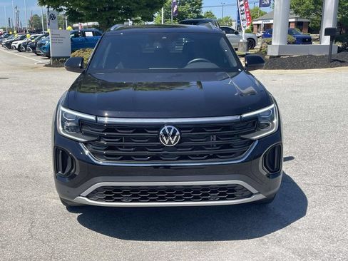 Certified 2026 Volkswagen Atlas Cross Sport SE w/ Panoramic Sunroof Package FWD image 2