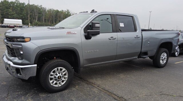 Used 2024 Chevrolet Silverado 2500 LT w/ All Star Edition AWD/4WD image 3