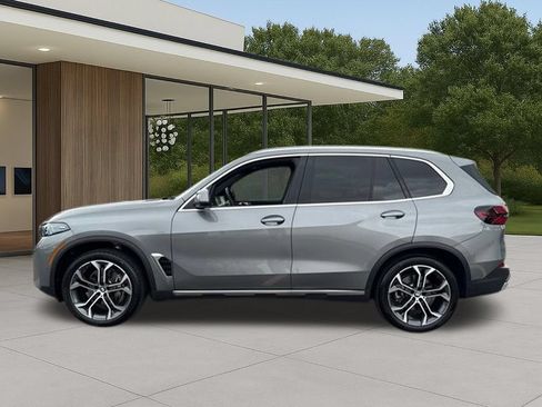 Used 2026 BMW X5 sDrive40i w/ Premium Package RWD image 13