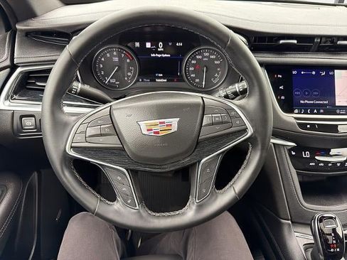 Used 2025 Cadillac XT5 Premium Luxury w/ Technology Package AWD/4WD image 25