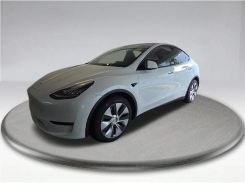 Used 2021 Tesla Model Y Long Range AWD/4WD image 12