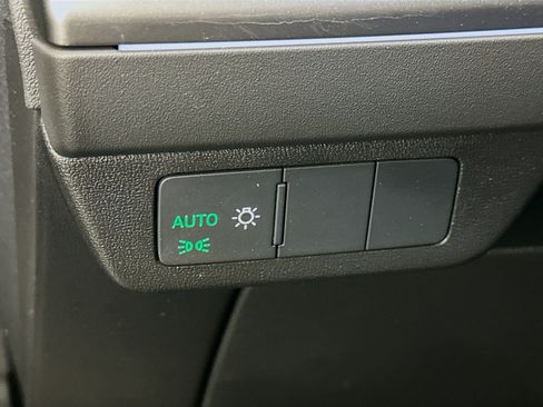 Used 2024 Audi Q4 e-tron Premium w/ Convenience Package AWD/4WD image 17