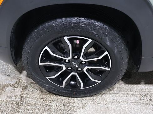 Used 2025 Chevrolet TrailBlazer ACTIV w/ Convenience Package image 9