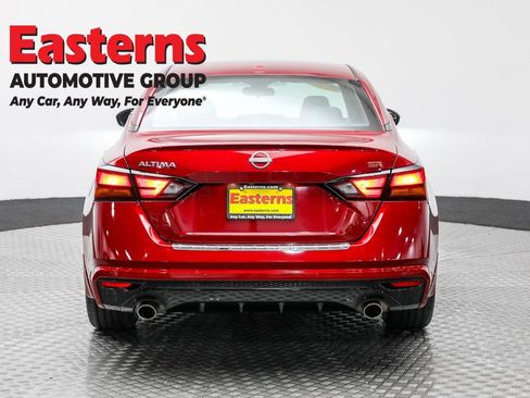 Used 2023 Nissan Altima 2.5 SR w/ SR Premium Package FWD image 6